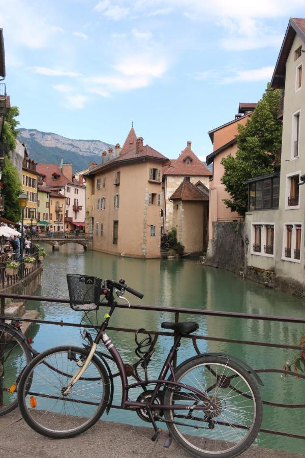 Pause Cafe Avec Sauna Annecy Buitenkant foto